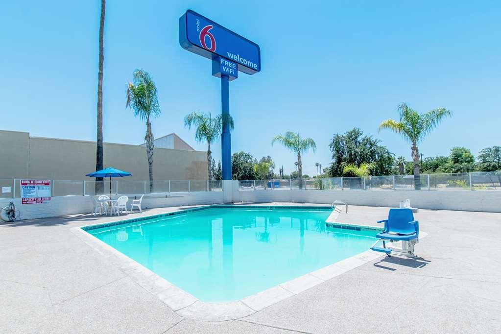 Motel 6 Bakersfield Facilities photo