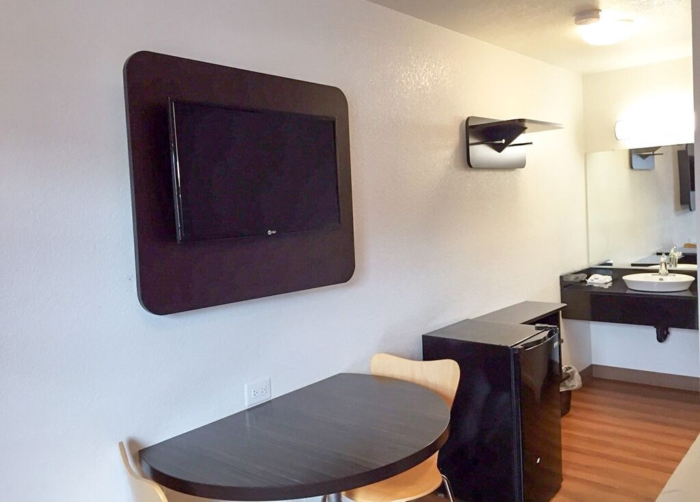 Motel 6 Bakersfield Room photo